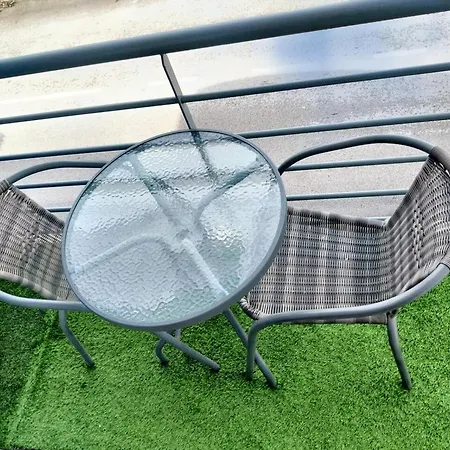 아파트 Cozy In 48 M² With Shared Sauna